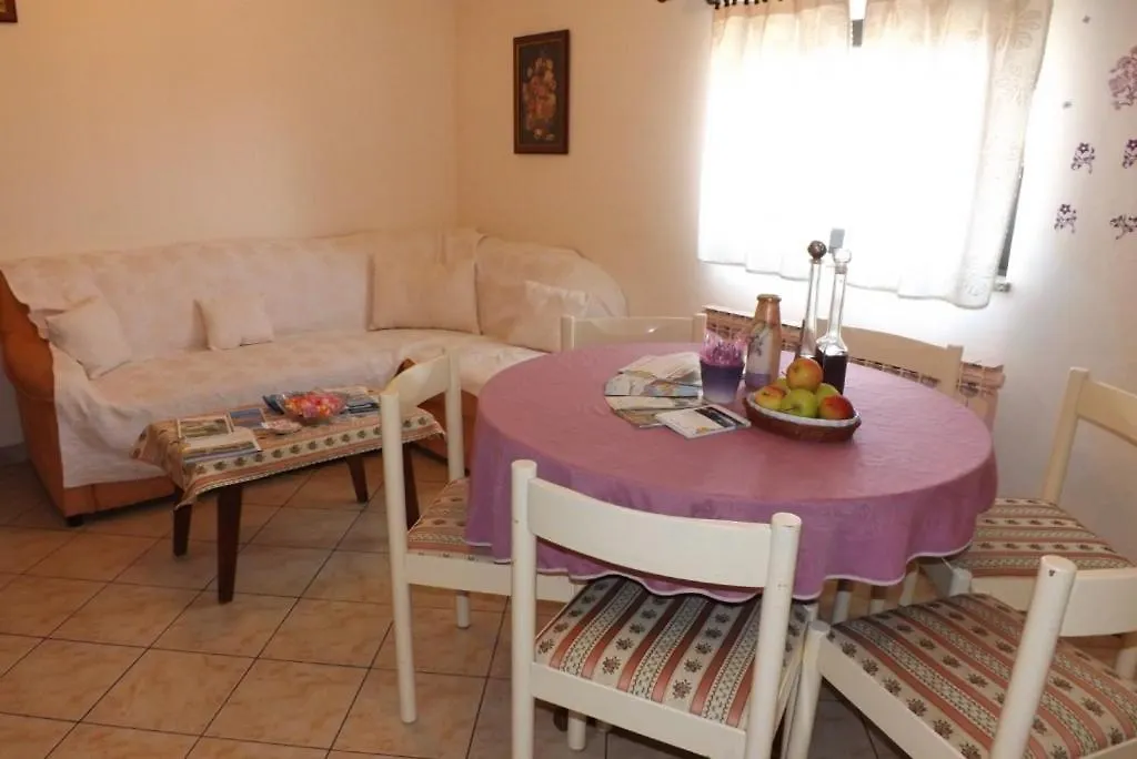 Apartment Ferienwohnung In Umag Mit Terrasse, W-Lan, Waschmaschine 853-3
