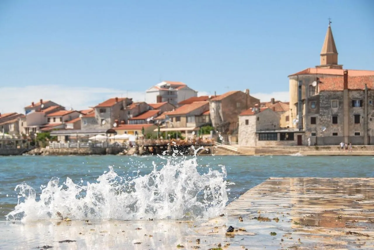 Apartment Ferienwohnung In Umag Mit Terrasse, W-Lan, Waschmaschine 853-3