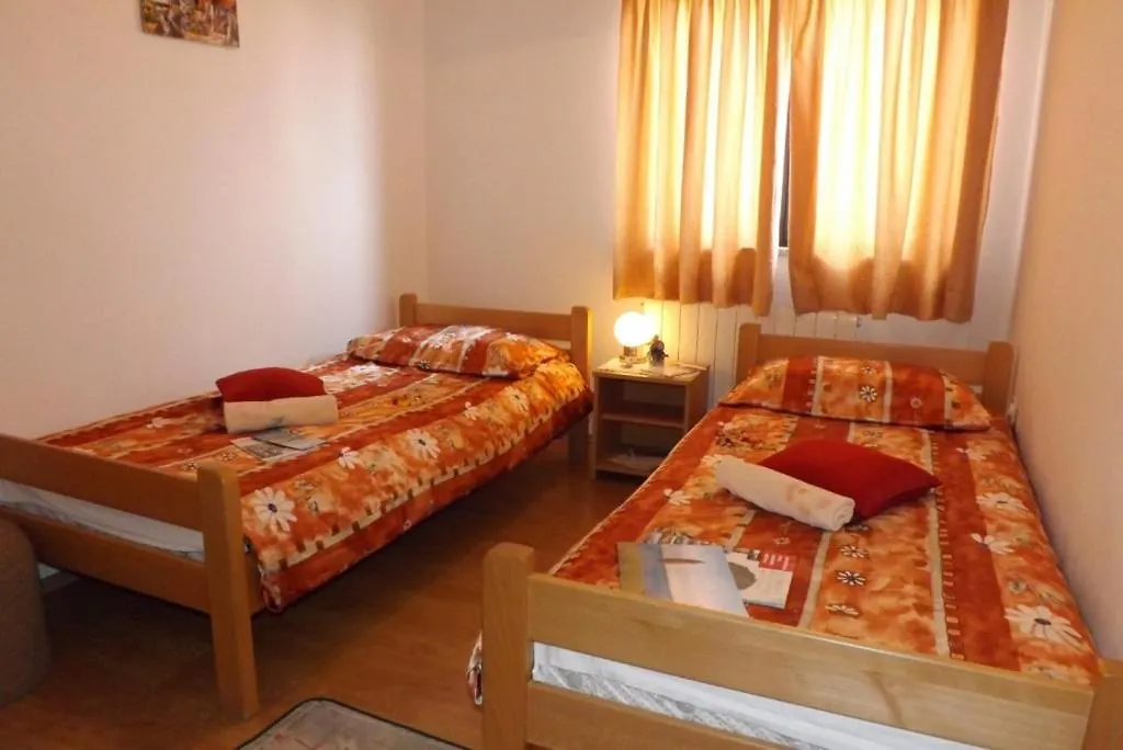 Apartment Ferienwohnung In Umag Mit Terrasse, W-Lan, Waschmaschine 853-3