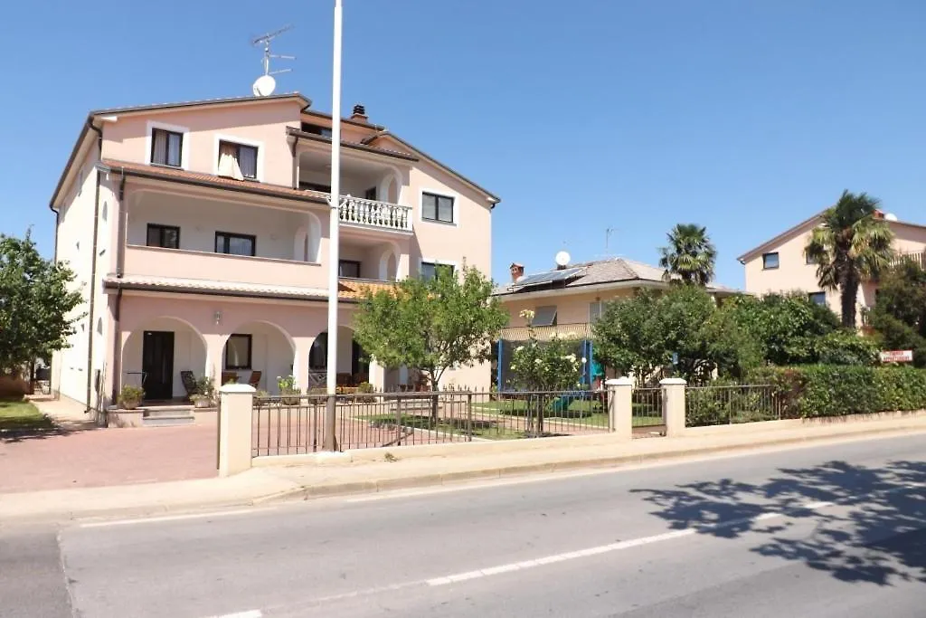 Ferienwohnung In Umag Mit Terrasse, W-Lan, Waschmaschine 853-3 Croatia