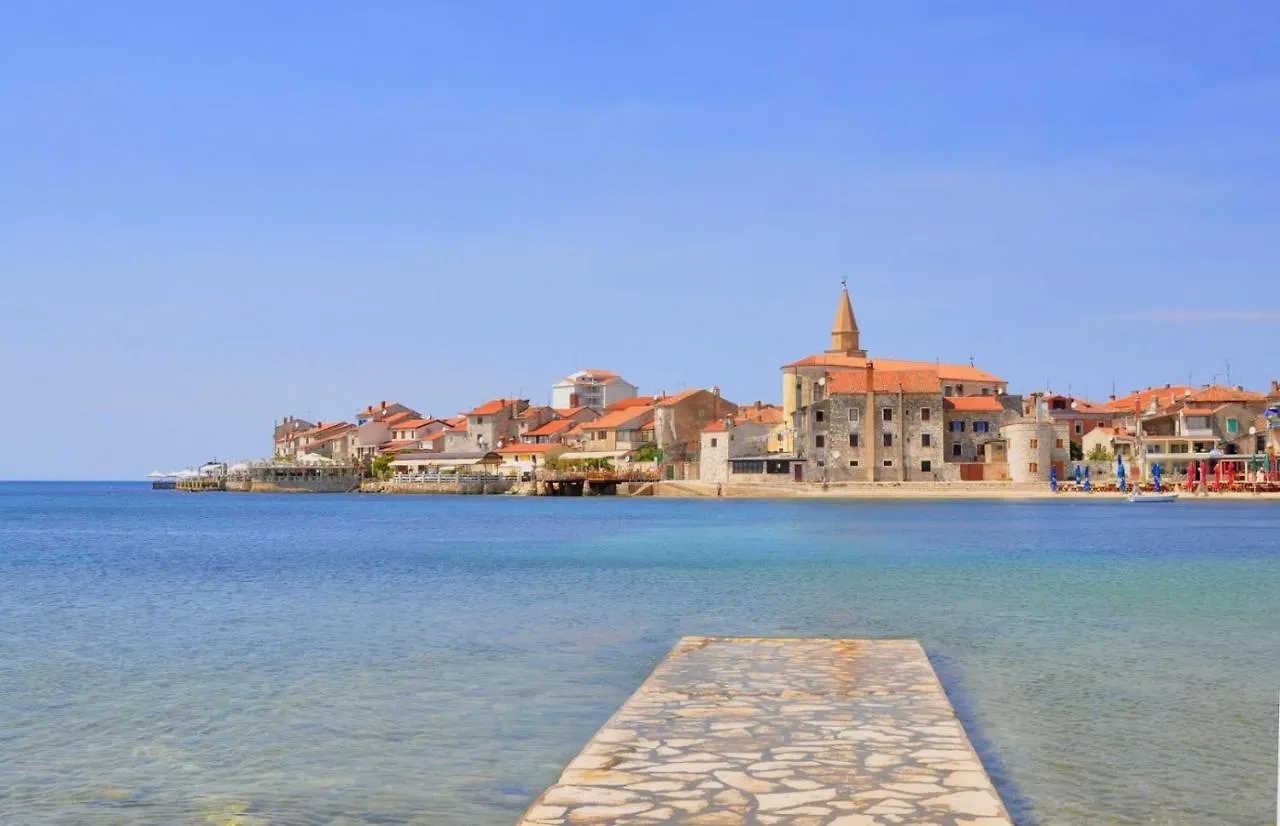 Ferienwohnung In Umag Mit Terrasse, W-Lan, Waschmaschine 853-3 Apartment